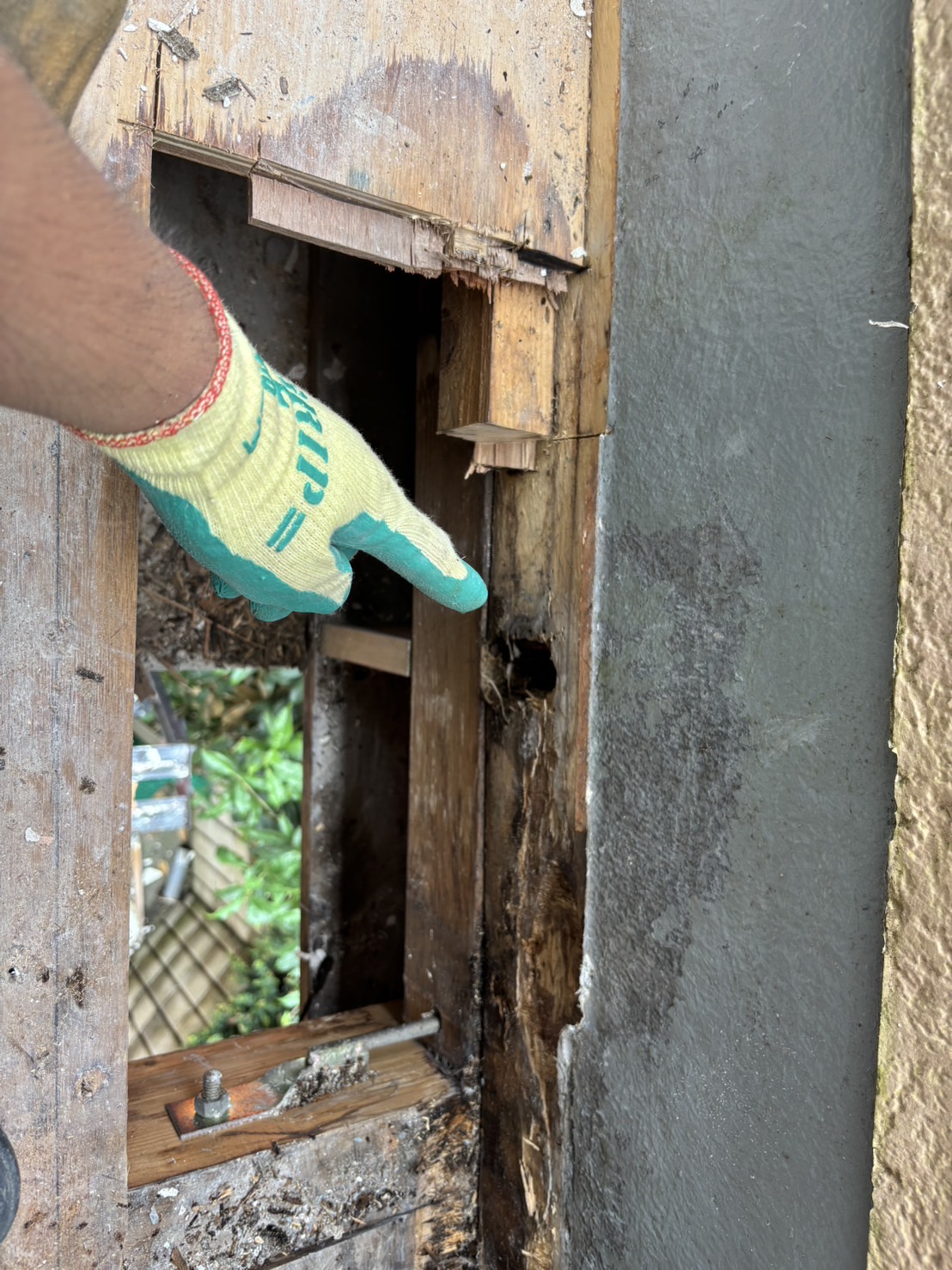 ベランダ防水撤去工事 before