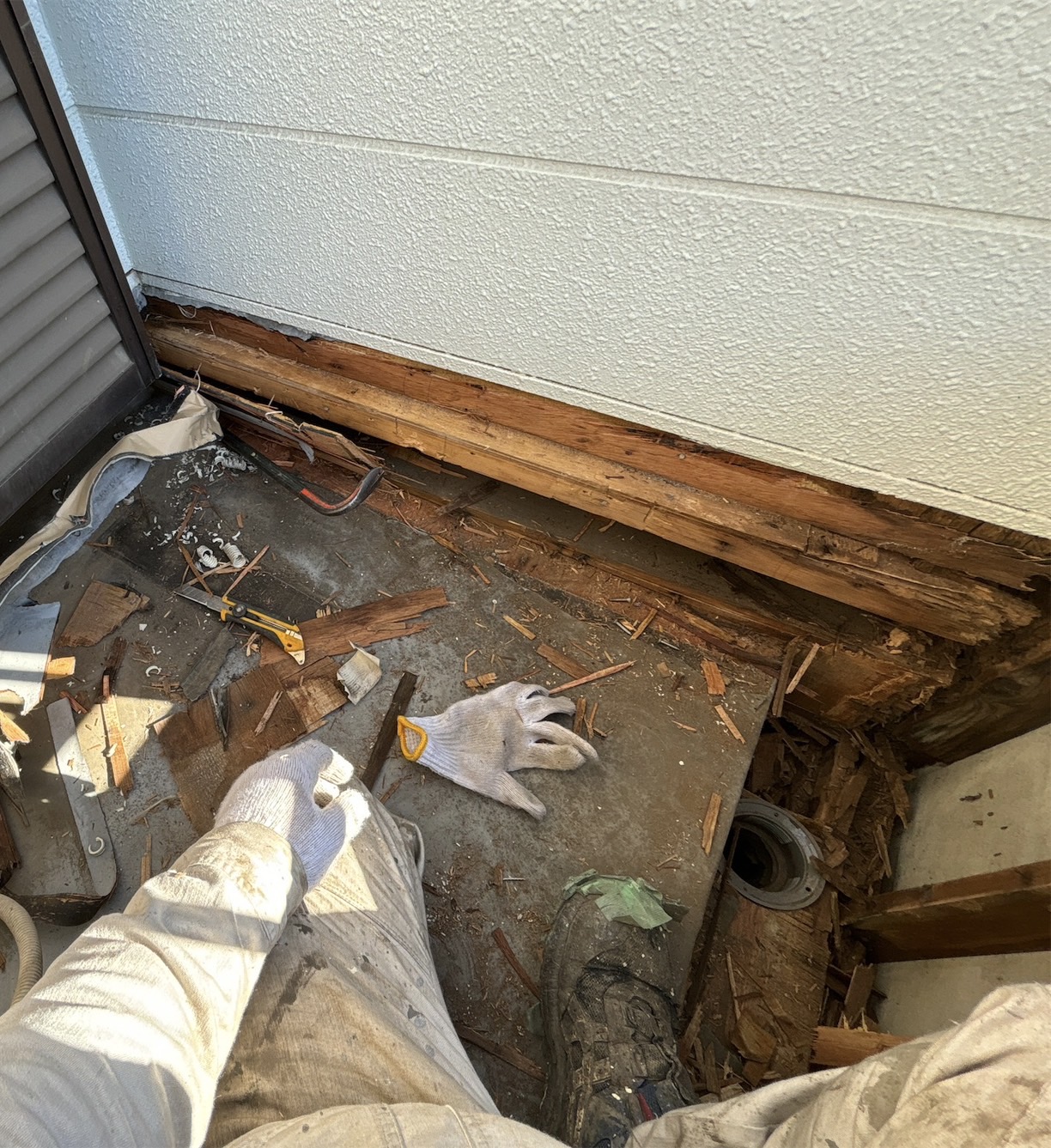 ベランダ清掃作業 before