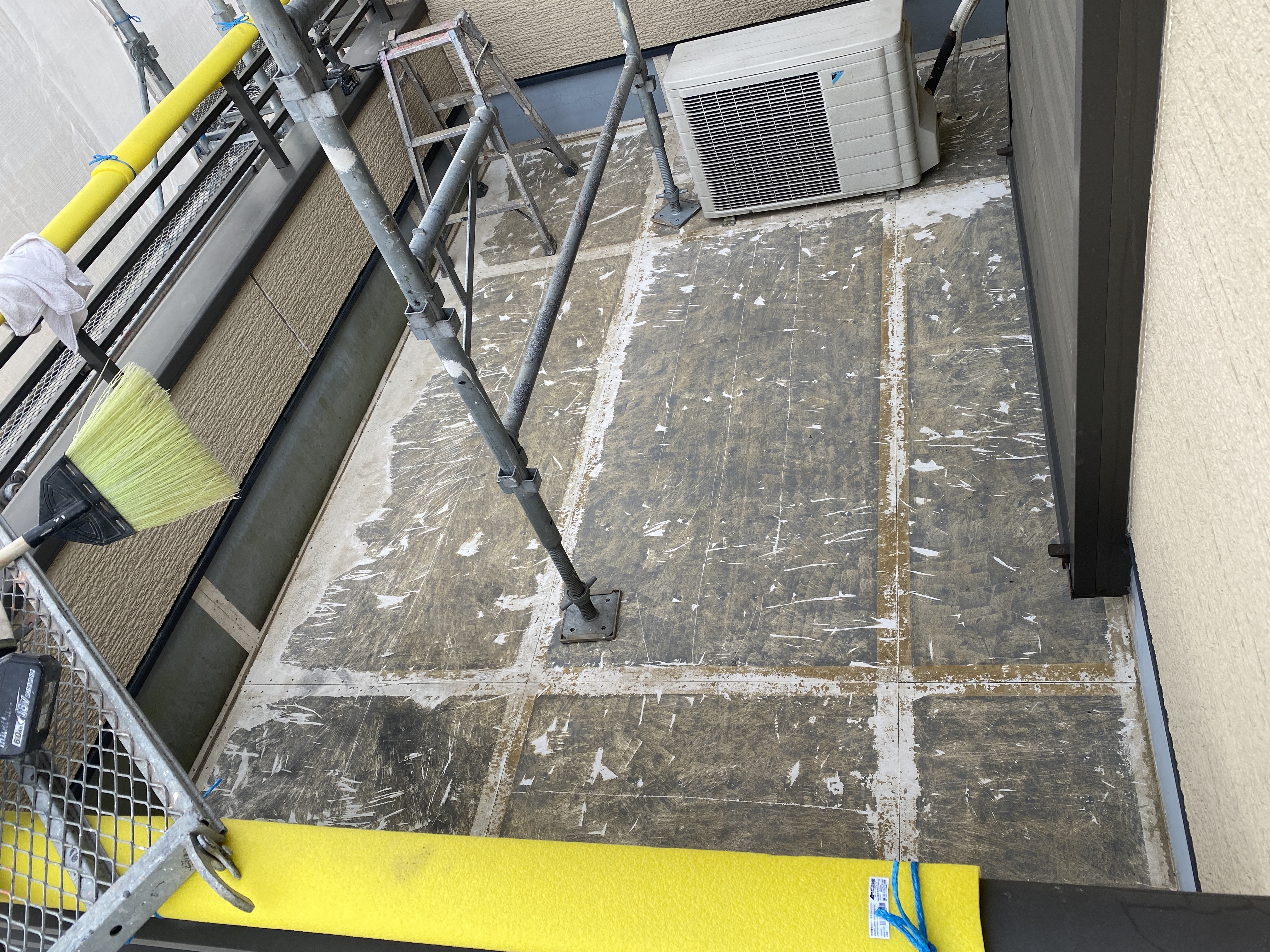 ベランダ防水工事 before